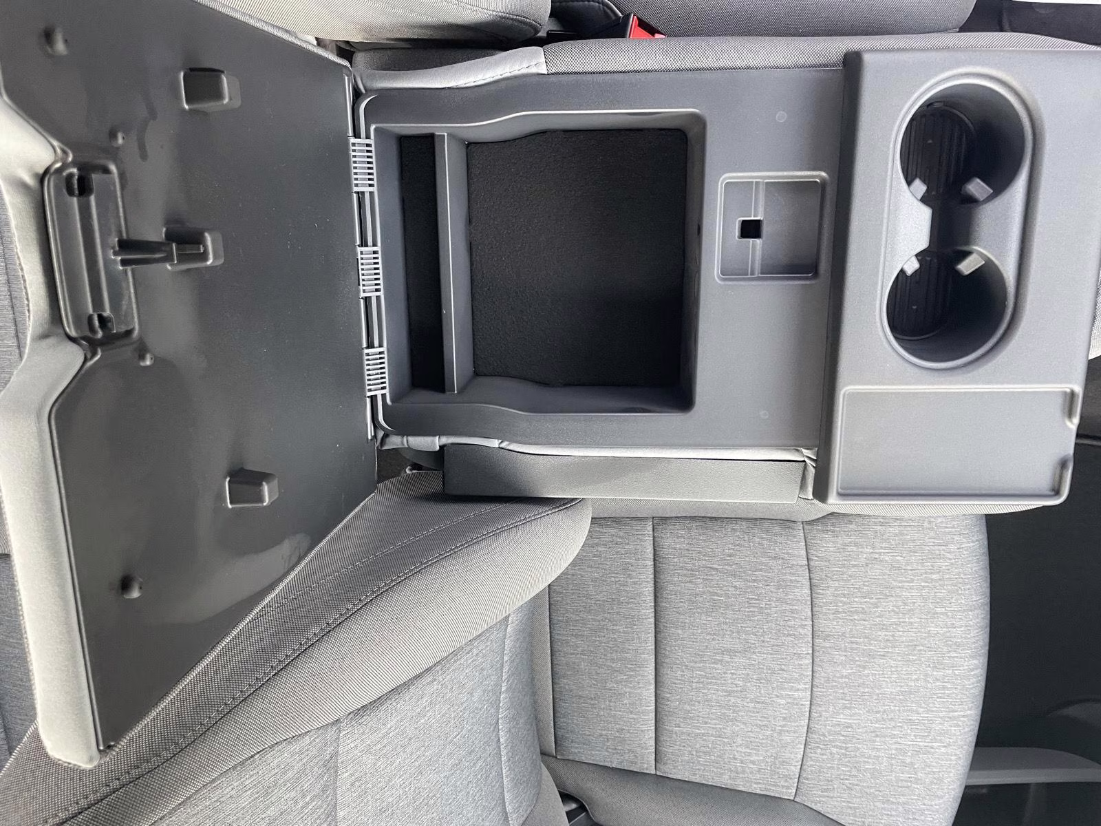 2026 Oxford White Ford Super Duty F-250 SRW XL 4X4 Truck