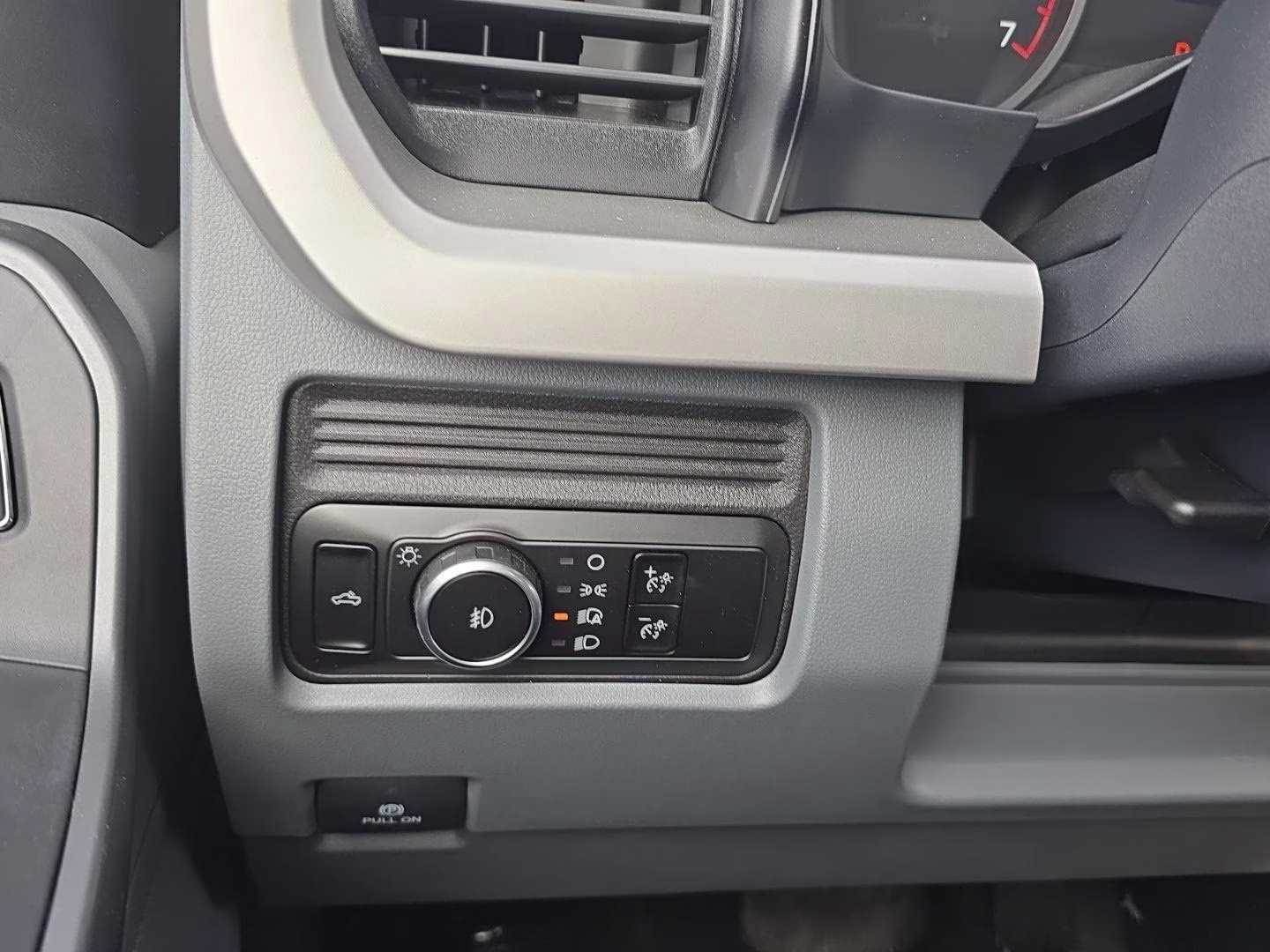 2025 Avalanche Gray Ford Super Duty F-250 SRW XLT 4X4 Truck