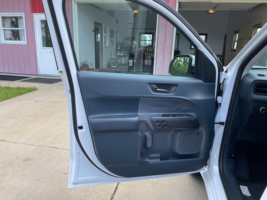 2025 Oxford White Ford Maverick Lobo AWD Truck