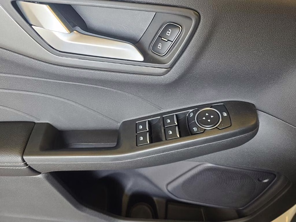 2024 Star White Metallic Tri-Coat Ford Escape FWD FWD Crossover