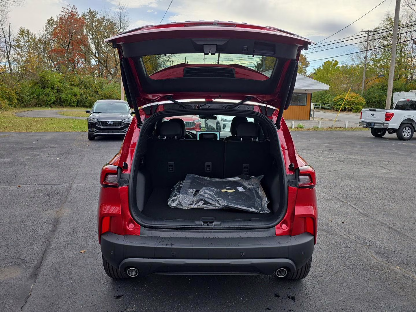 2026 Rapid Red Metallic Tinted Clearcoat Ford Escape Hybrid ST-Line Select AWD SUV