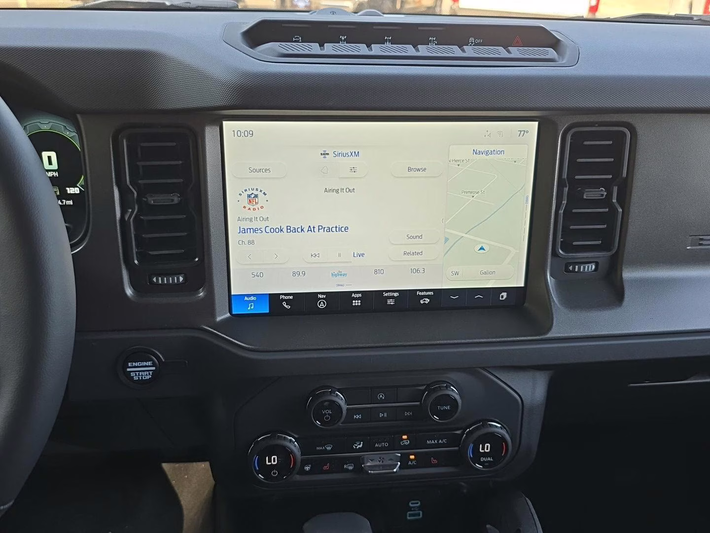 2025 ERUPTION GREEN METALLIC Ford Bronco Badlands 4X4 SUV