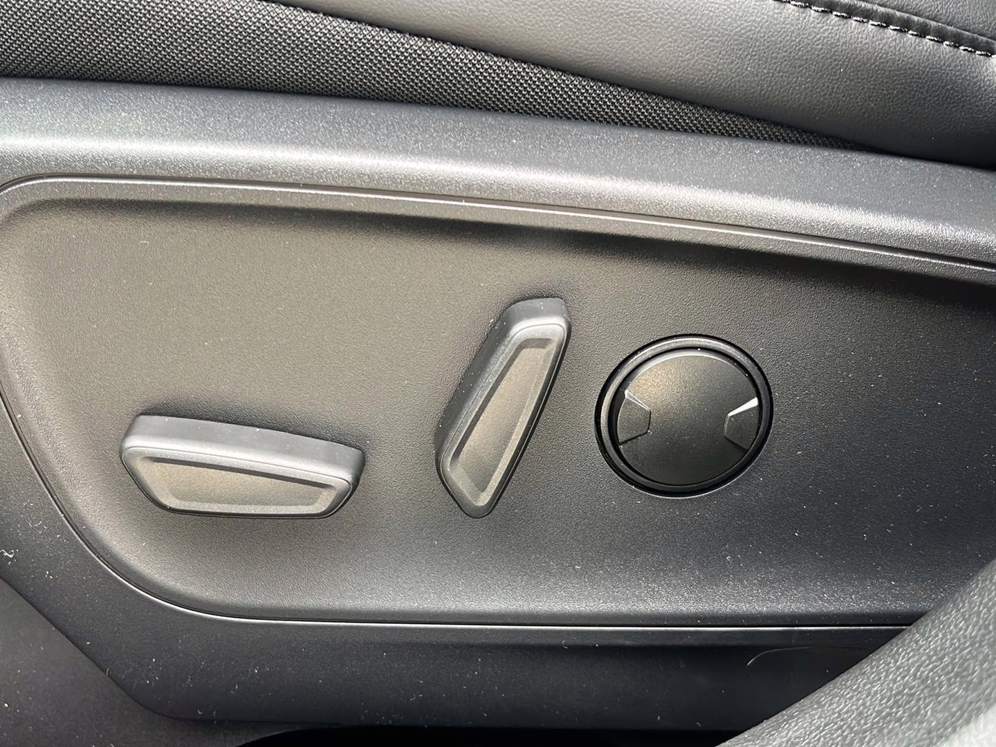 2026 Agate Black Ford Escape ST-Line AWD SUV