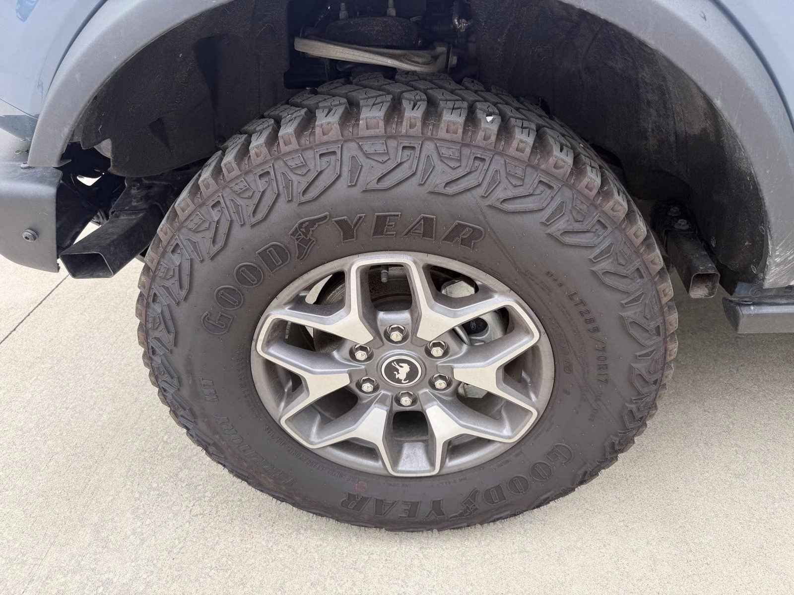 2025 Azure Gray Metallic Tri-Coat Ford Bronco Badlands 4X4 SUV