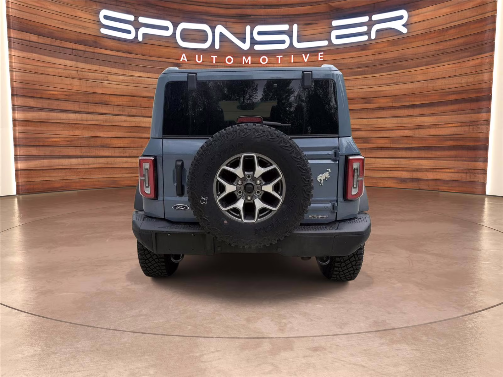 2025 Azure Gray Metallic Tri-Coat Ford Bronco Badlands 4X4 SUV