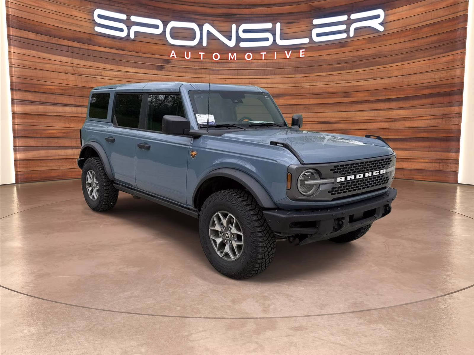 2025 Azure Gray Metallic Tri-Coat Ford Bronco Badlands 4X4 SUV