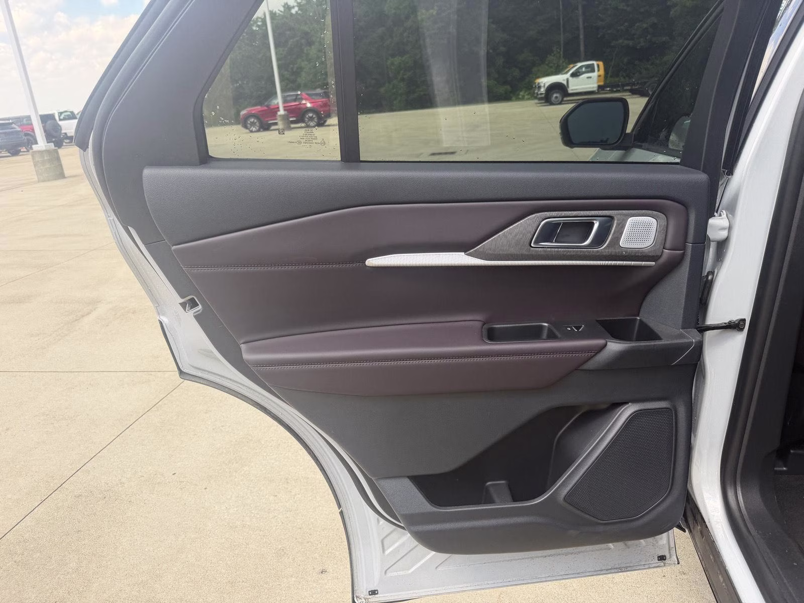 2026 Space White Ford Explorer Platinum RWD SUV