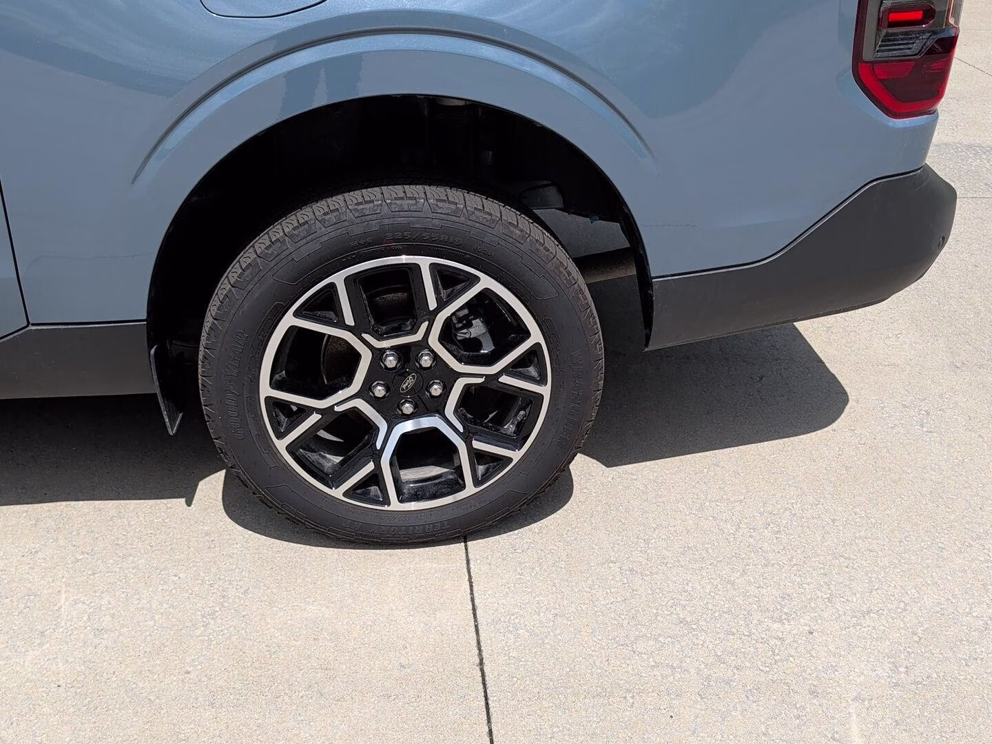 2025 Azure Gray Metallic Tri-Coat Ford Maverick LARIAT AWD Truck
