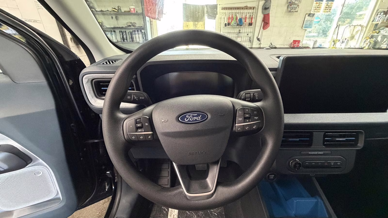 2025 Shadow Black Ford Maverick XLT FWD Truck