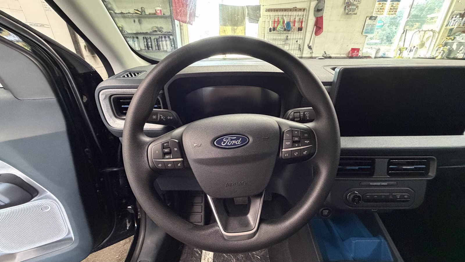 2025 Shadow Black Ford Maverick XLT FWD Truck