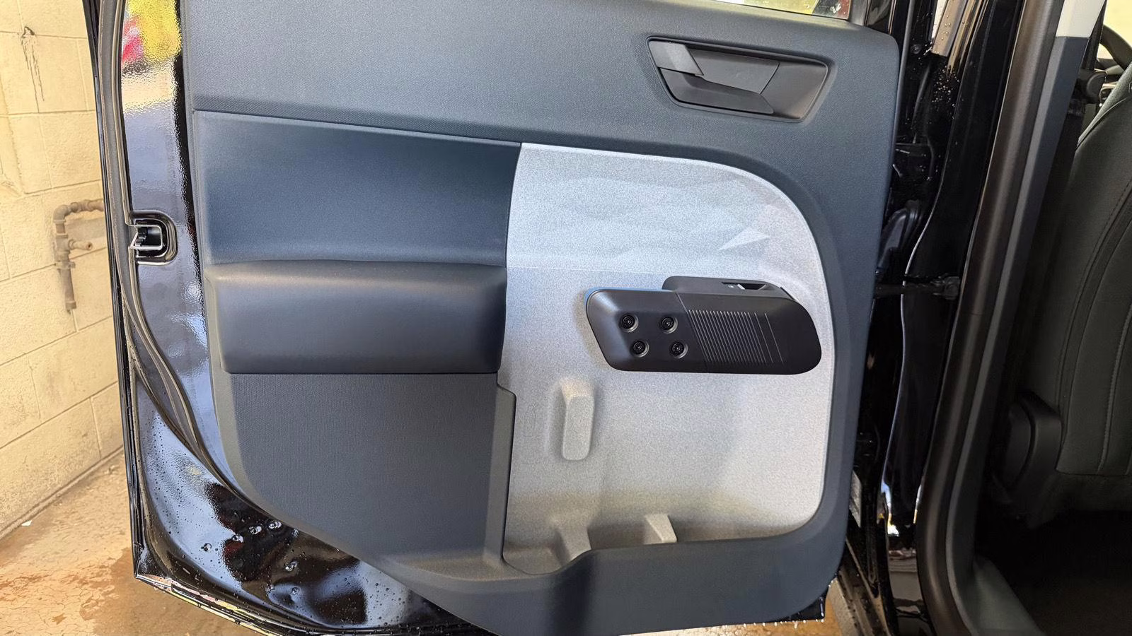 2025 Shadow Black Ford Maverick XLT FWD Truck