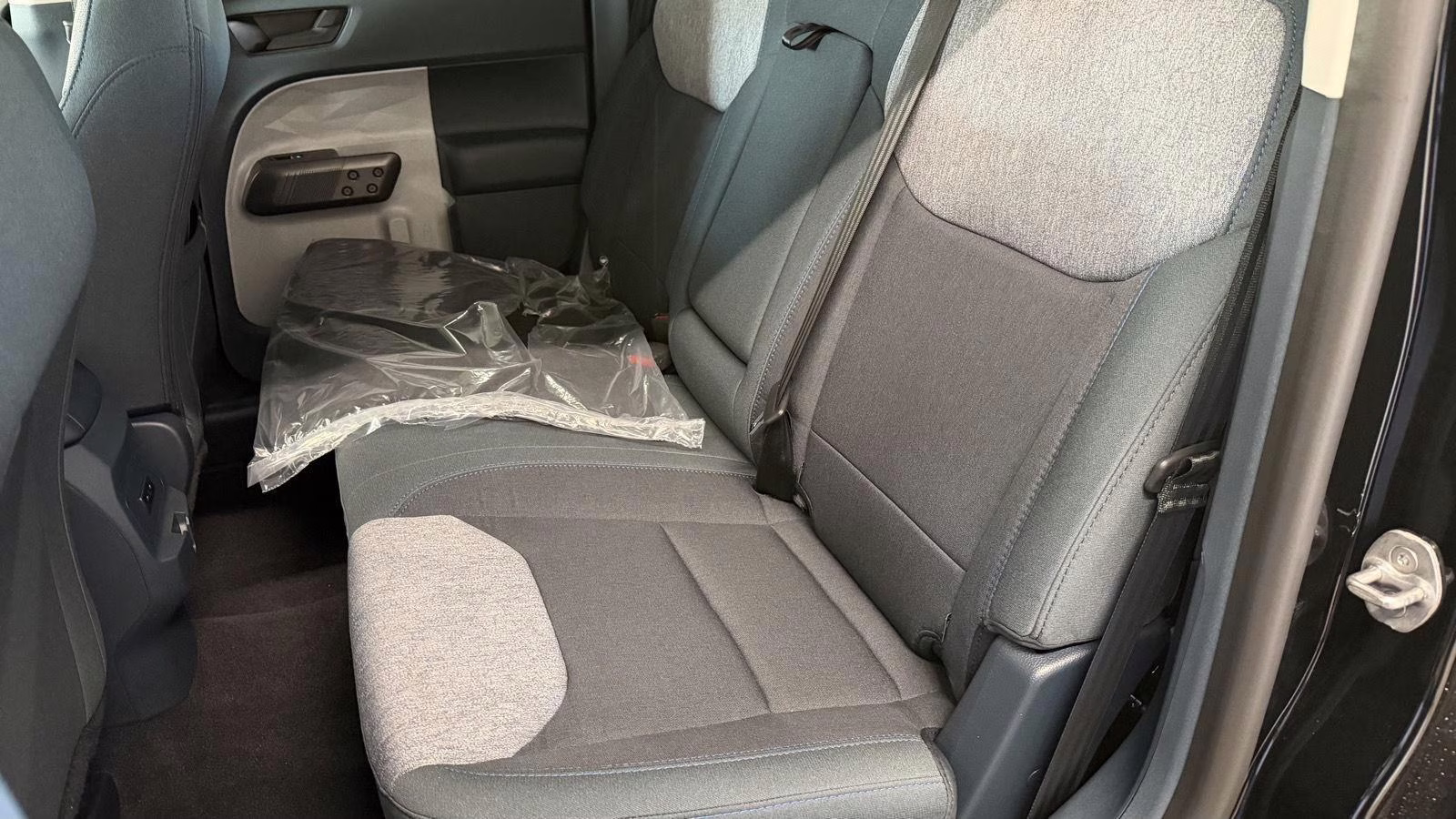 2025 Shadow Black Ford Maverick XLT FWD Truck