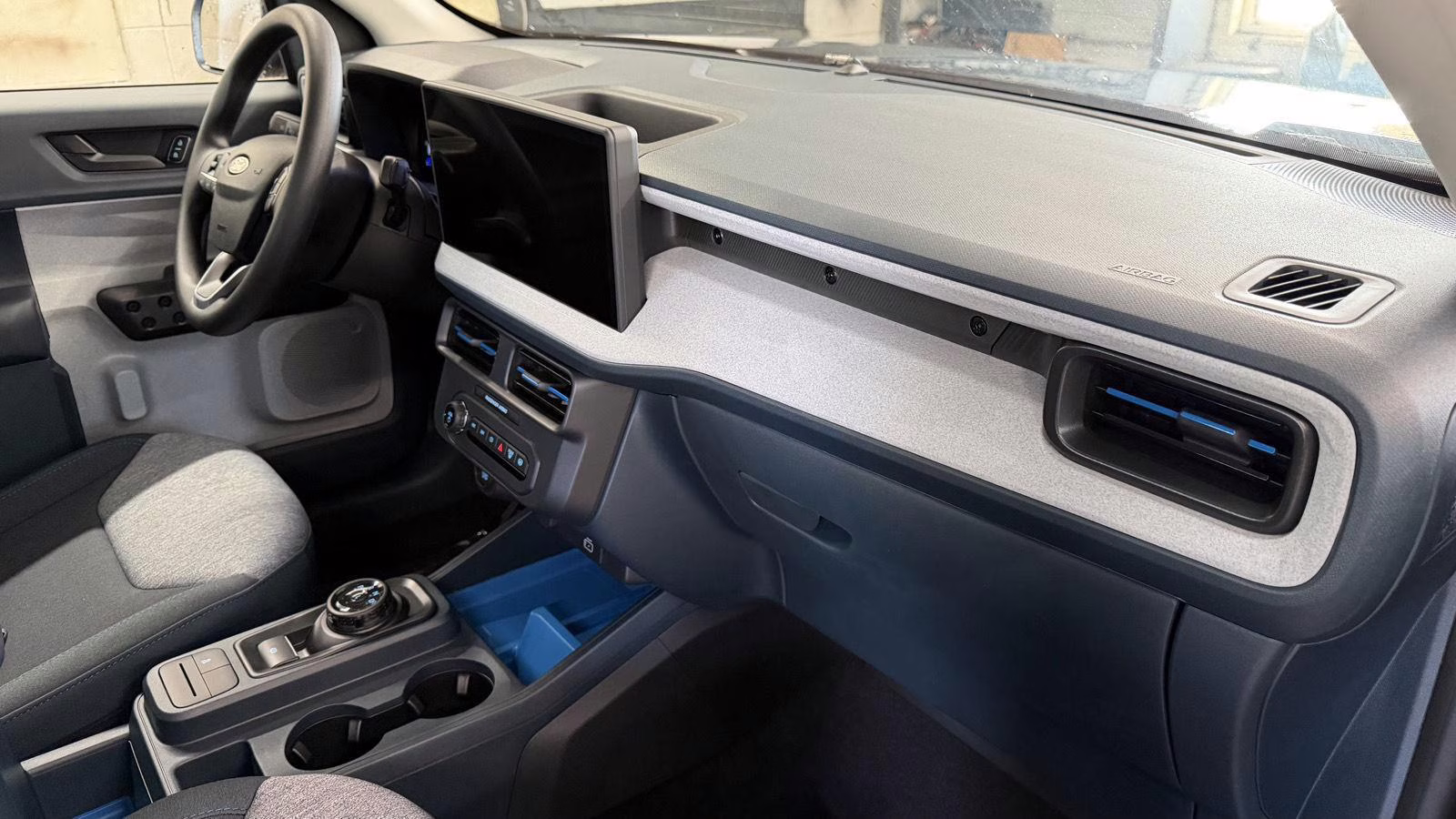 2025 Shadow Black Ford Maverick XLT FWD Truck