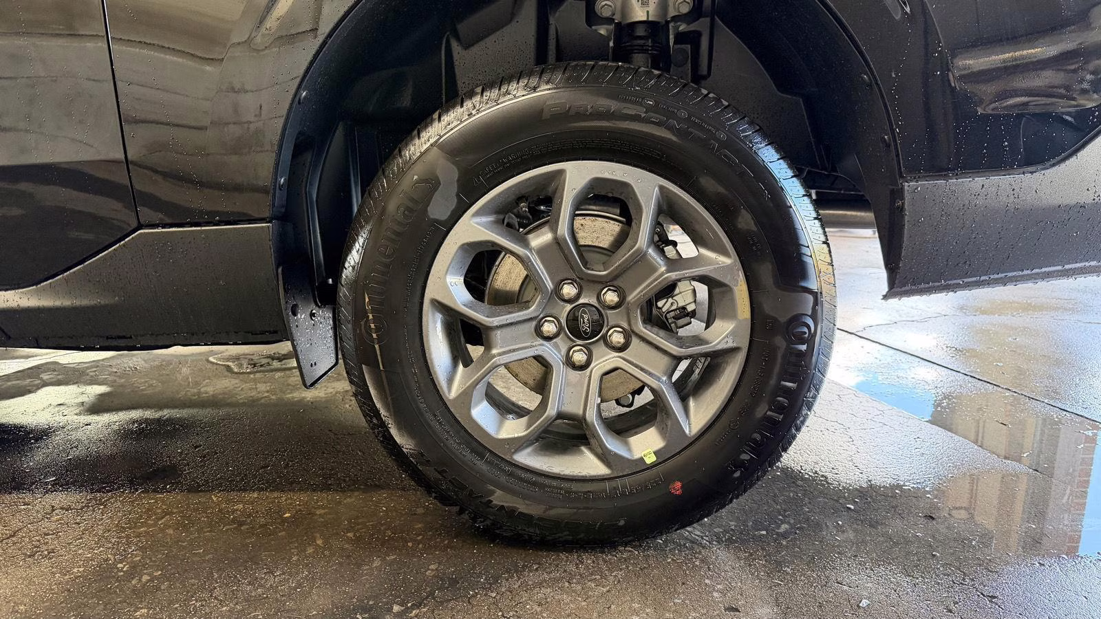 2025 Shadow Black Ford Maverick XLT FWD Truck