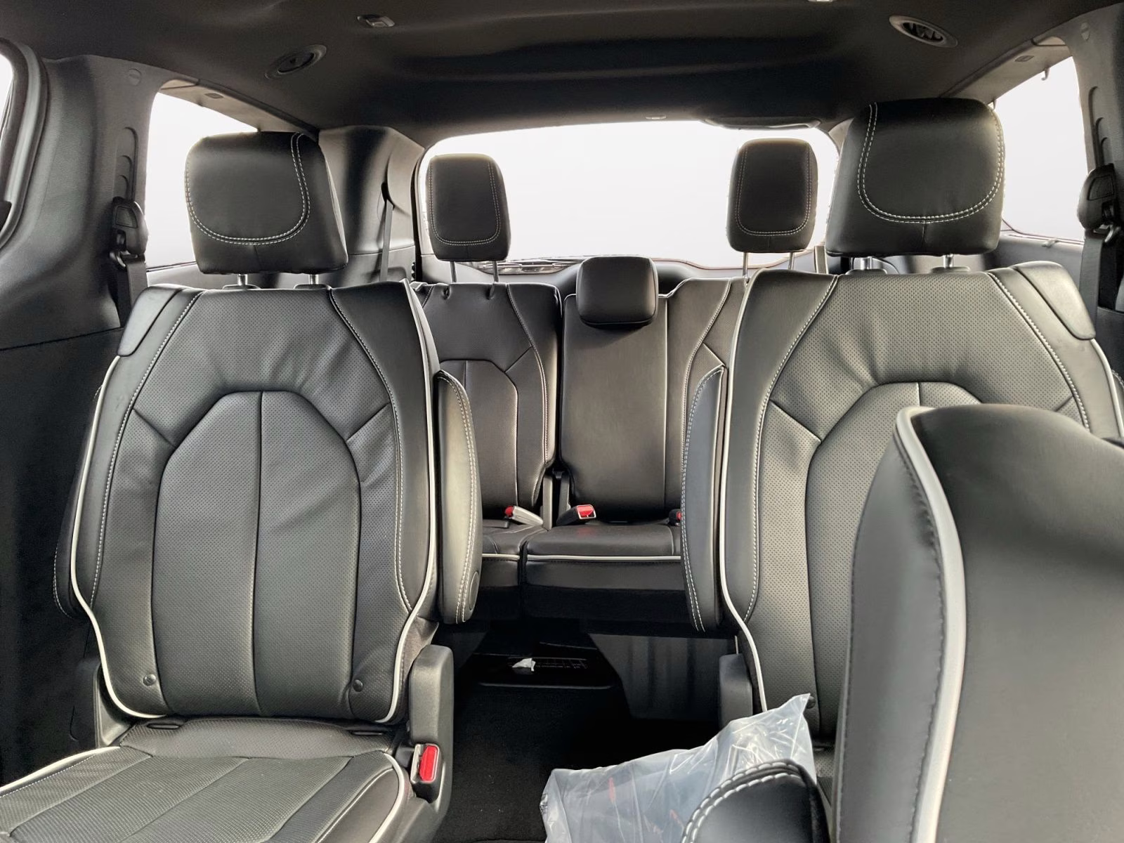 2026 Silver Mist Clearcoat Chrysler Pacifica Limited AWD Van