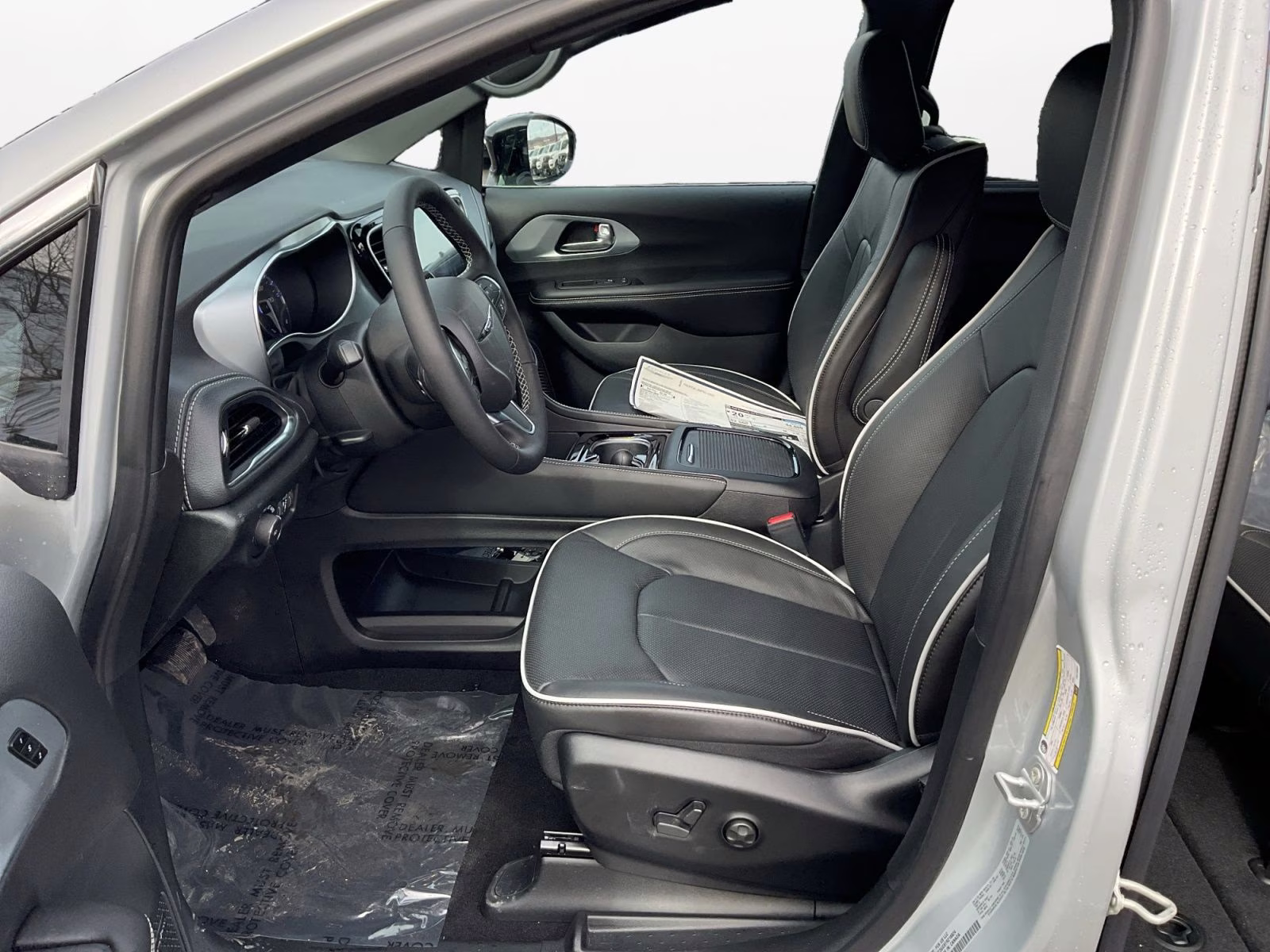 2026 Silver Mist Clearcoat Chrysler Pacifica Limited AWD Van