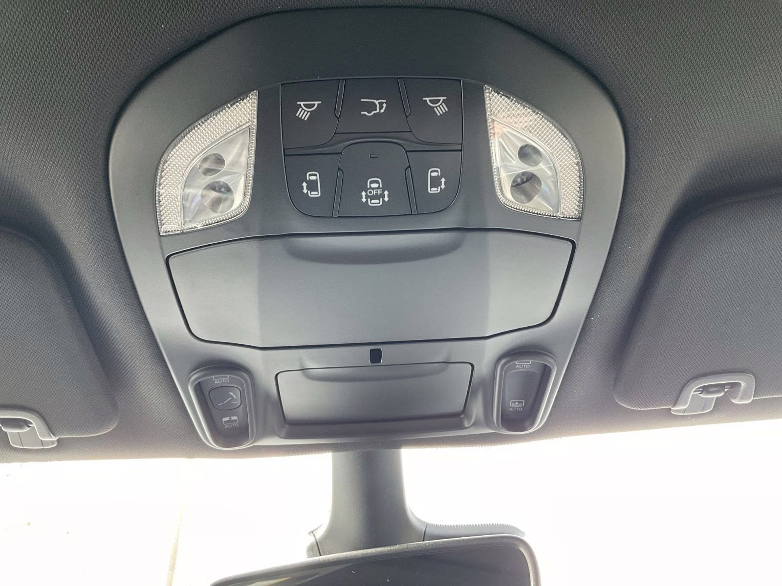 2026 Silver Mist Clearcoat Chrysler Pacifica Limited AWD Van