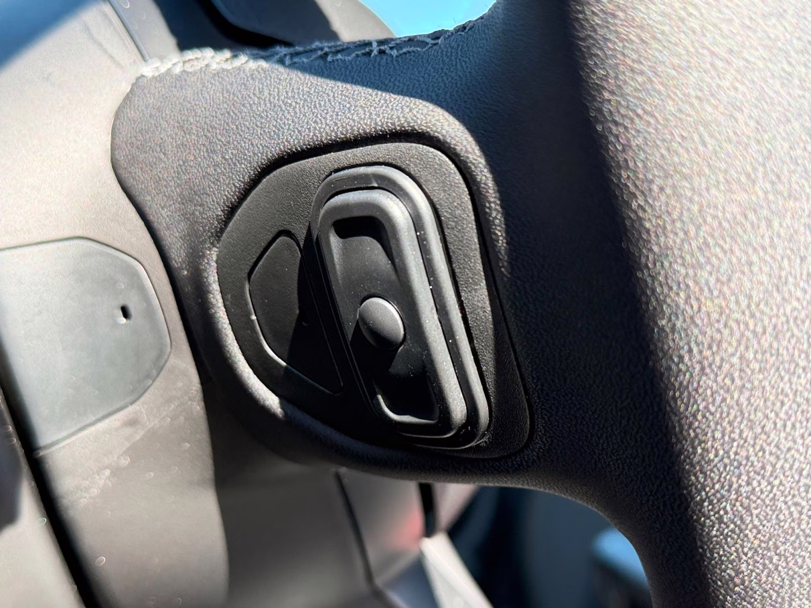 2026 Anvil Clearcoat Jeep Gladiator Sport S 4X4 Truck