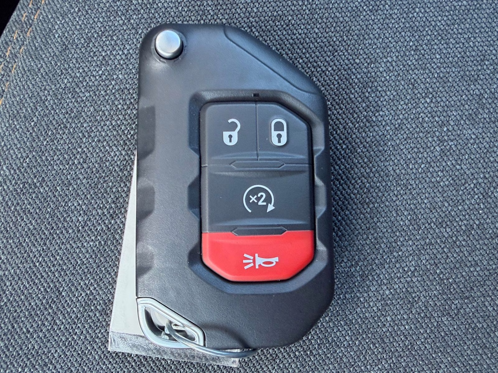 2026 Anvil Clearcoat Jeep Gladiator Sport S 4X4 Truck