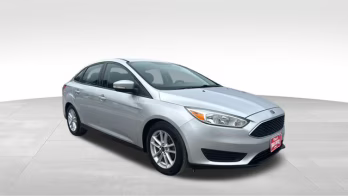 2016 Ingot Silver Ford Focus SE FWD Sedan