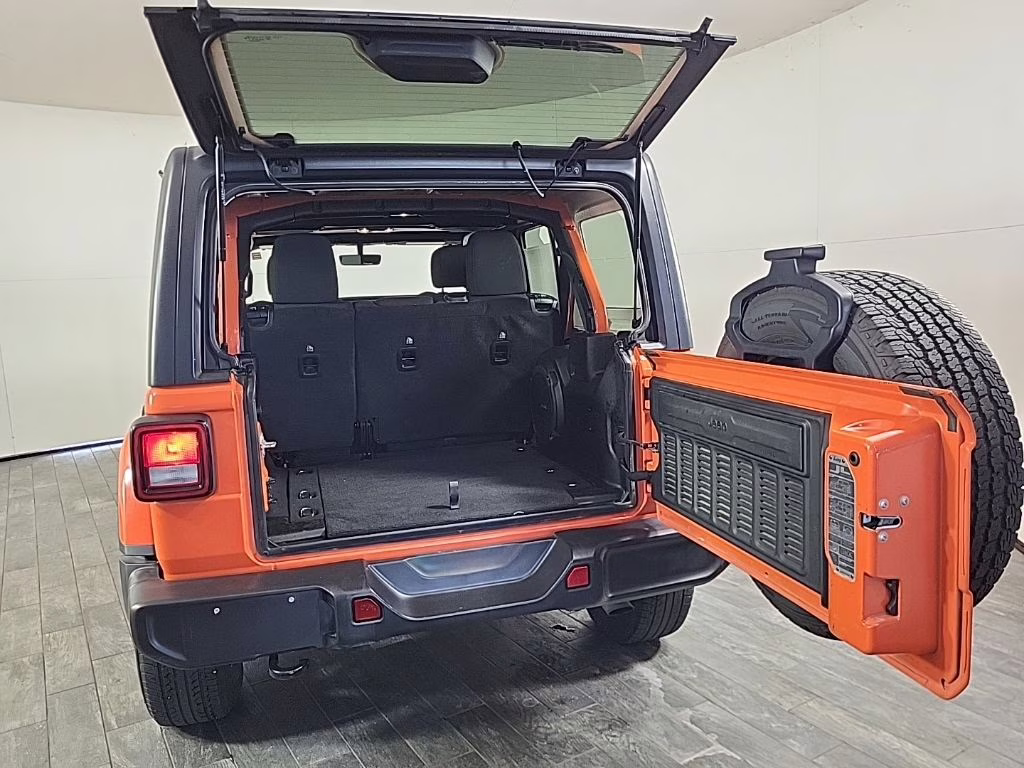 2023 Punkn Metallic Clearcoat Jeep Wrangler Sahara 4X4 SUV