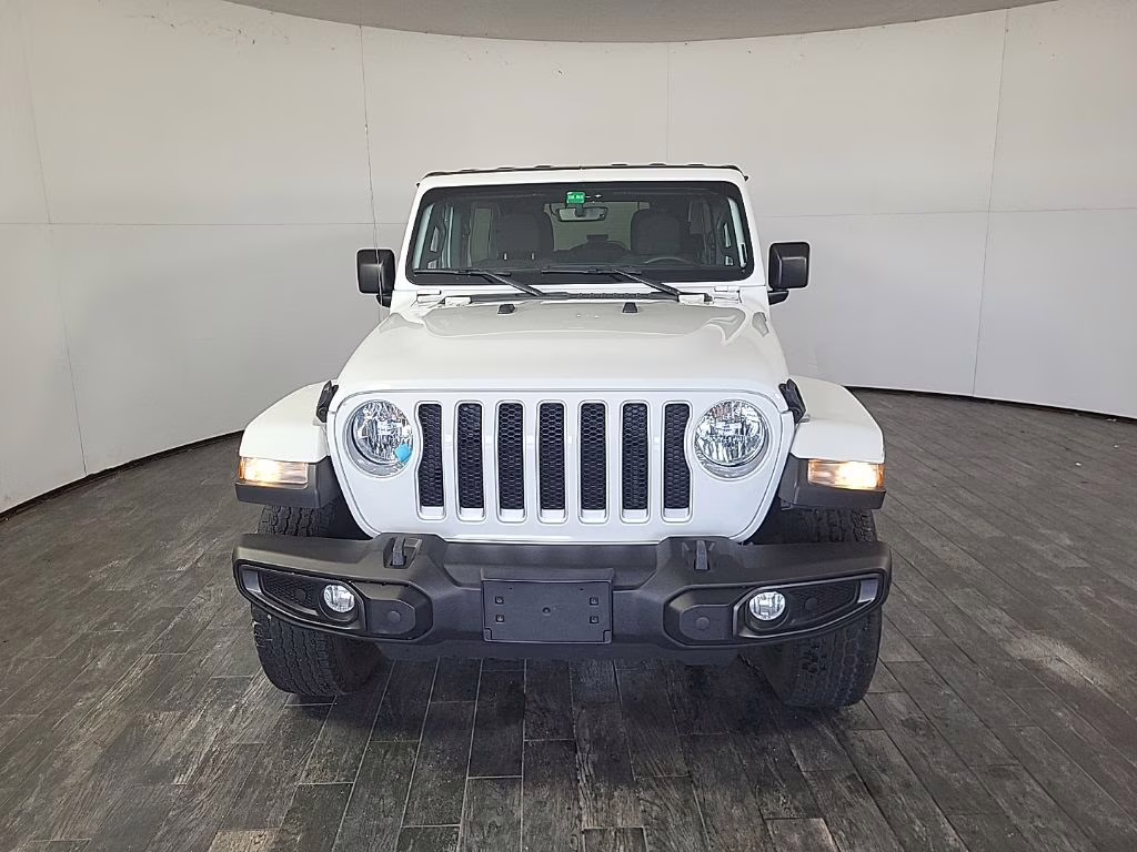 2023 white Jeep Wrangler Sahara 4X4 SUV