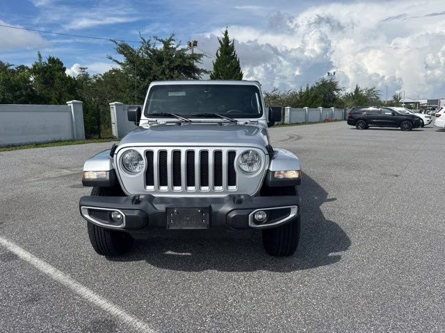 2023 Granite Crystal Metallic Clearcoat Jeep Wrangler Sahara 4X4 SUV
