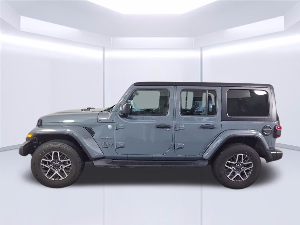 2024 Granite Crystal Metallic Clearcoat Jeep Wrangler Sahara 4X4 SUV