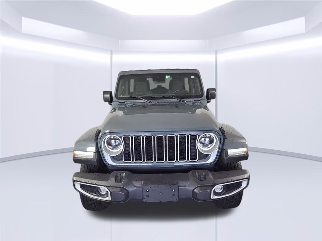 2024 Granite Crystal Metallic Clearcoat Jeep Wrangler Sahara 4X4 SUV