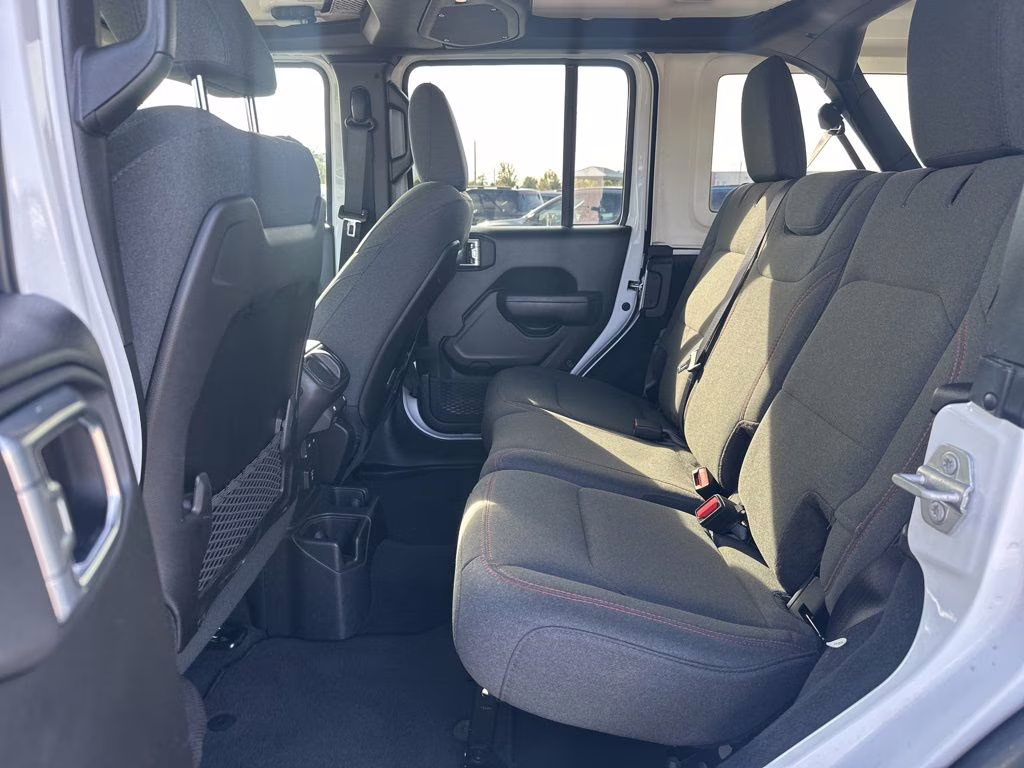2025 Bright White Clearcoat Jeep Wrangler Rubicon 4X4 SUV