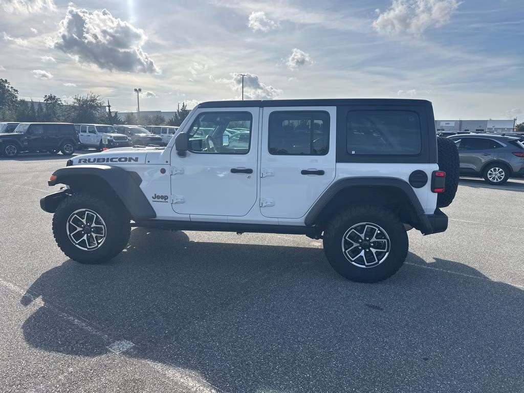 2025 Bright White Clearcoat Jeep Wrangler Rubicon 4X4 SUV