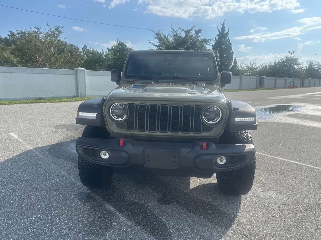 2025 Granite Crystal Metallic Clearcoat Jeep Wrangler Rubicon 4X4 SUV