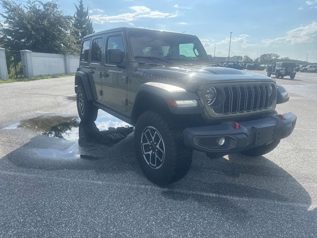 2025 Granite Crystal Metallic Clearcoat Jeep Wrangler Rubicon 4X4 SUV