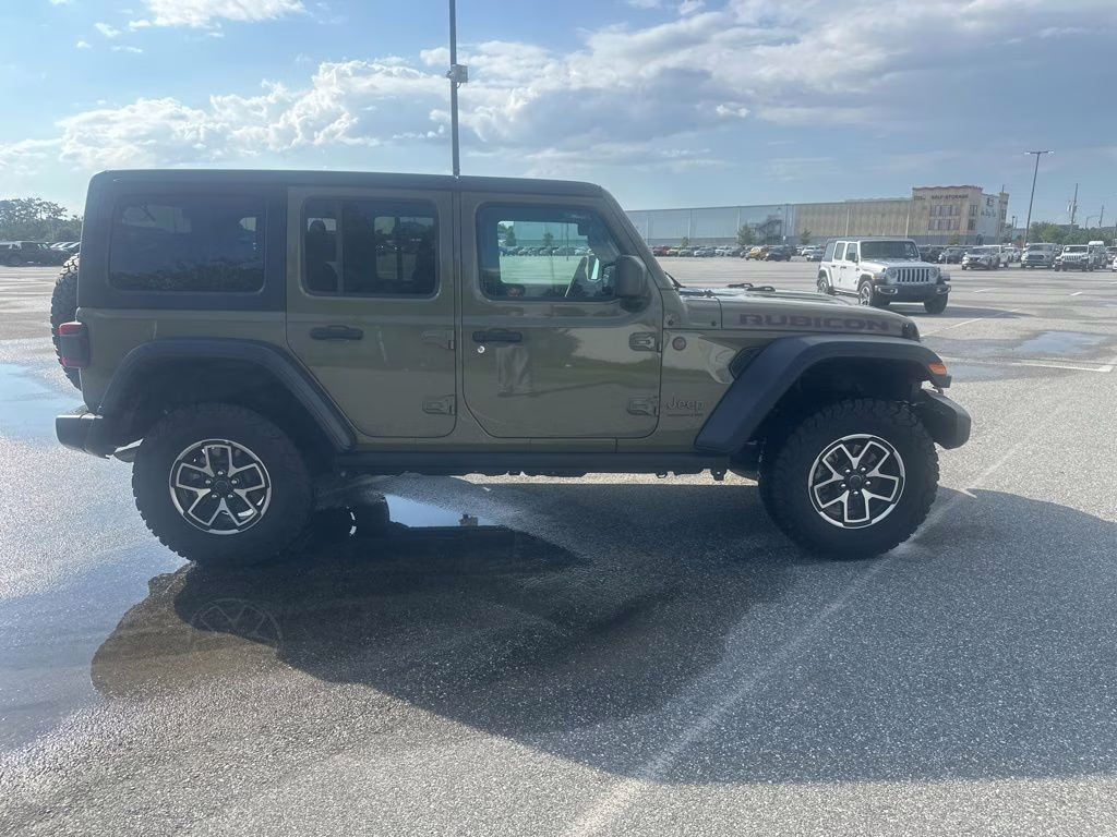2025 Granite Crystal Metallic Clearcoat Jeep Wrangler Rubicon 4X4 SUV