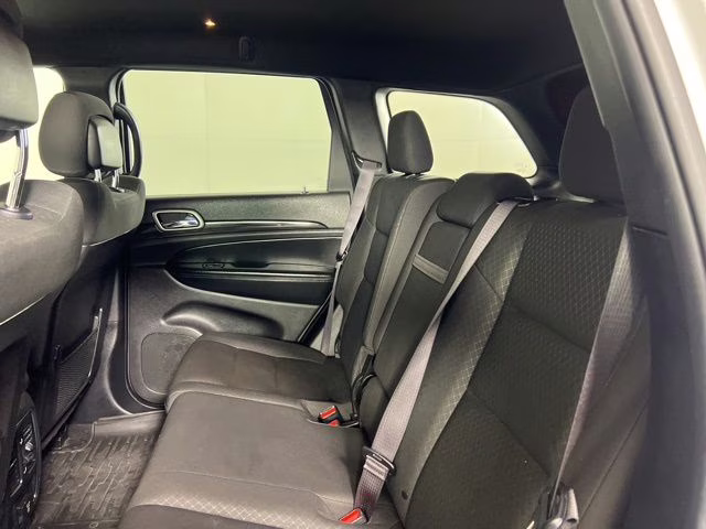 2021 Bright White Clearcoat Jeep Grand Cherokee Laredo X 4X4 SUV