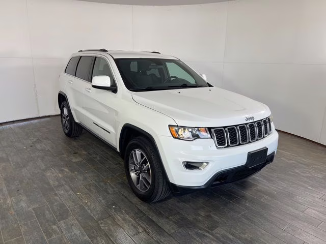 2021 Bright White Clearcoat Jeep Grand Cherokee Laredo X 4X4 SUV