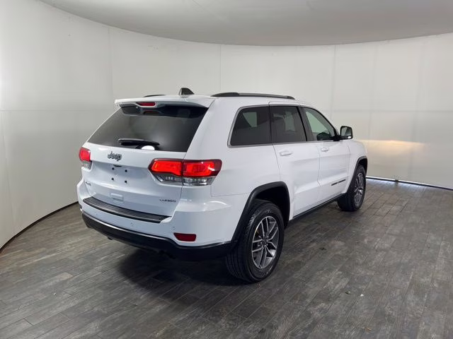 2021 Bright White Clearcoat Jeep Grand Cherokee Laredo X 4X4 SUV