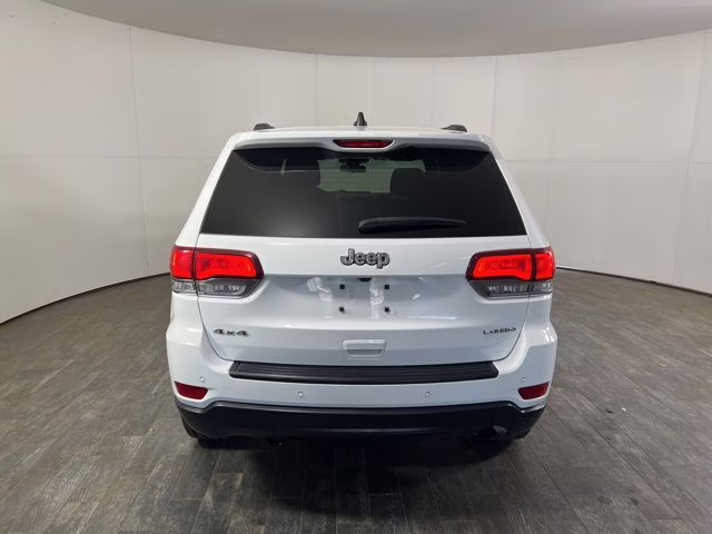 2021 Bright White Clearcoat Jeep Grand Cherokee Laredo X 4X4 SUV