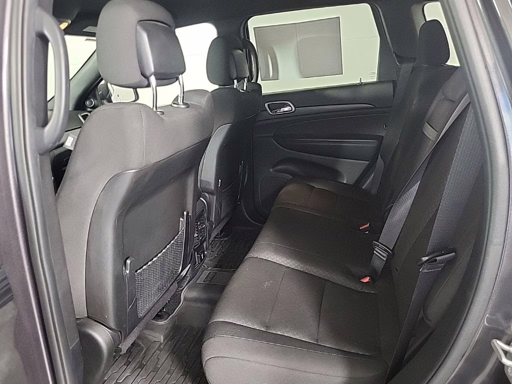 2021 Granite Crystal Metallic Clearcoat Jeep Grand Cherokee Laredo E 4X4 SUV