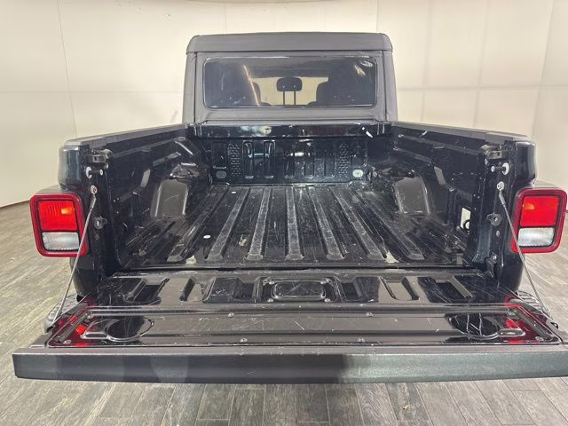 2021 Black Clearcoat Jeep Gladiator Rubicon 4X4 Truck