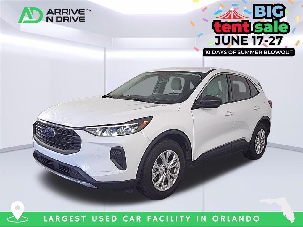 2024 Oxford White Ford Escape Active FWD SUV