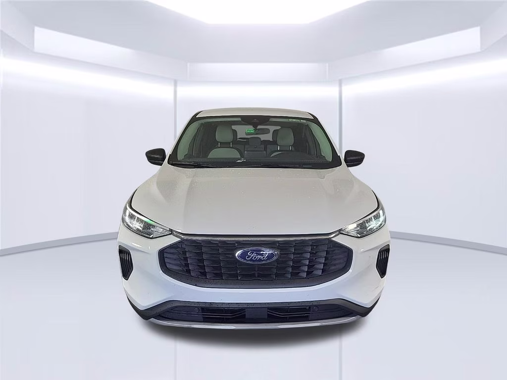 2024 Oxford White Ford Escape Active FWD SUV