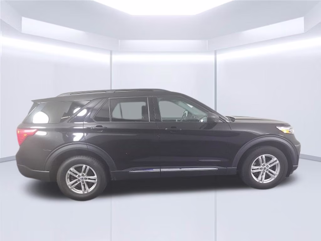 2023 Agate Black Metallic Ford Explorer XLT 4X4 SUV