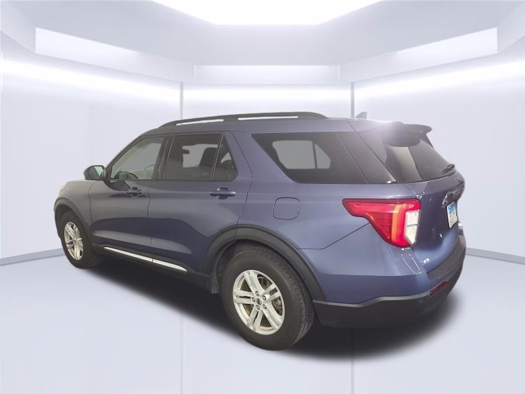 2021 Infinite Blue Metallic Tinted Clearcoat Ford Explorer XLT 4X4 SUV