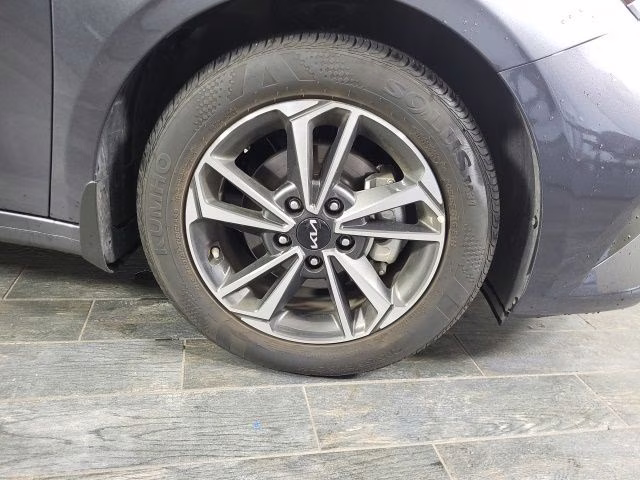 2024 Gravity Gray Kia Forte LXS FWD Sedan