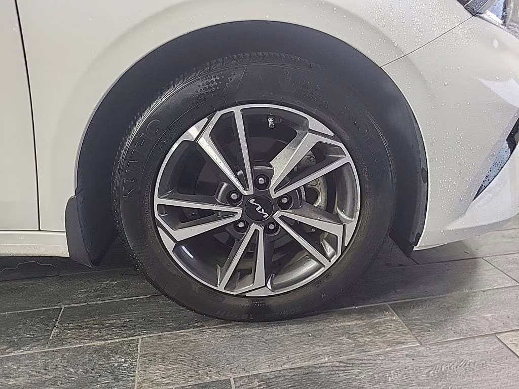 2023 Clear White Kia Forte GT-Line FWD Sedan