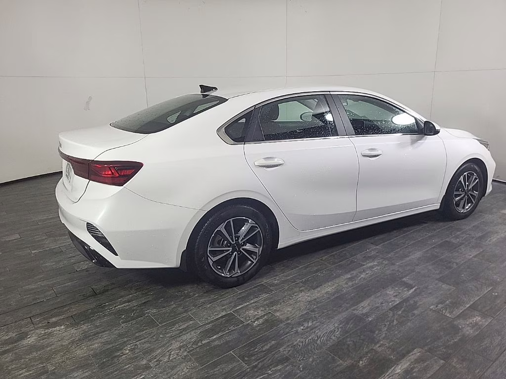 2023 Clear White Kia Forte GT-Line FWD Sedan