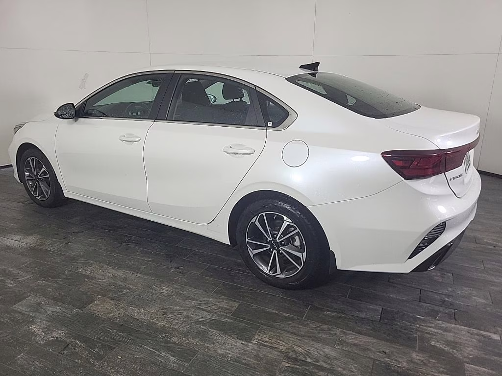 2023 Clear White Kia Forte GT-Line FWD Sedan