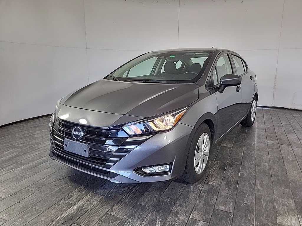 2024 Nissan Versa 1.6 S CVT's photo