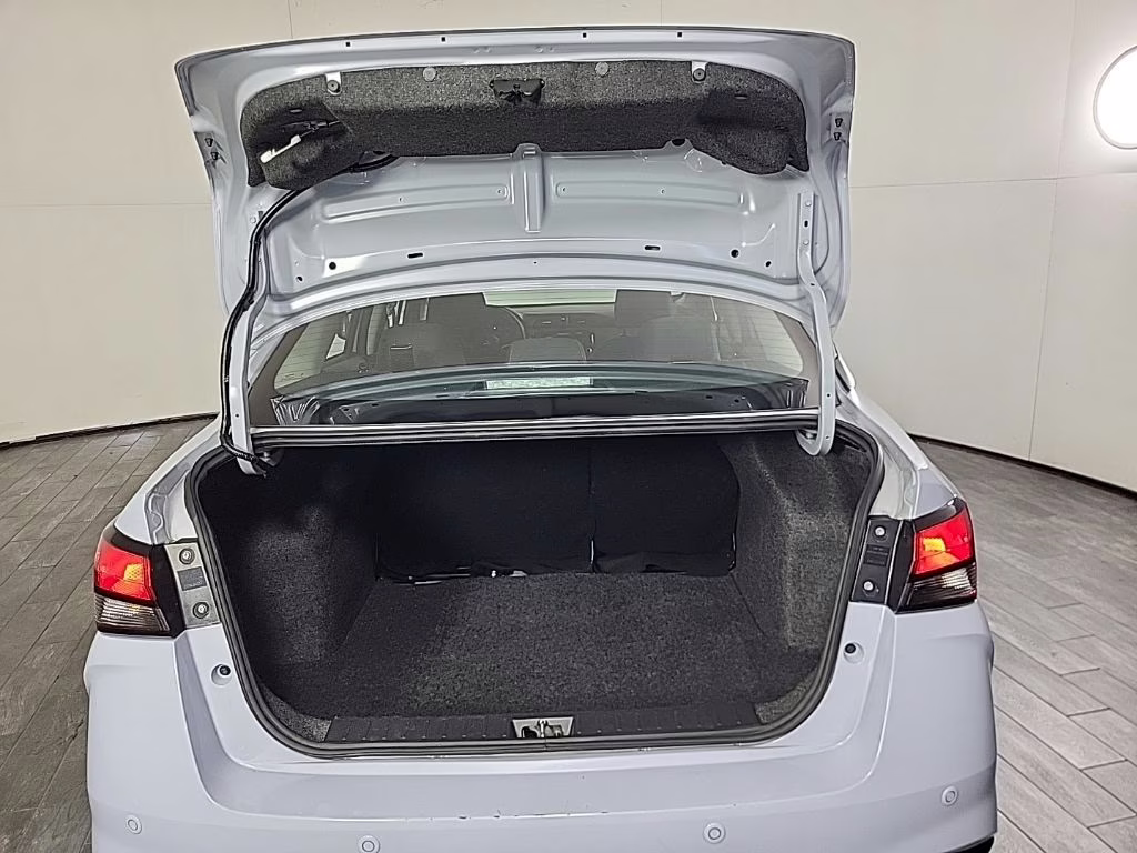 2024 Fresh Powder Nissan Versa 1.6 SR FWD Sedan